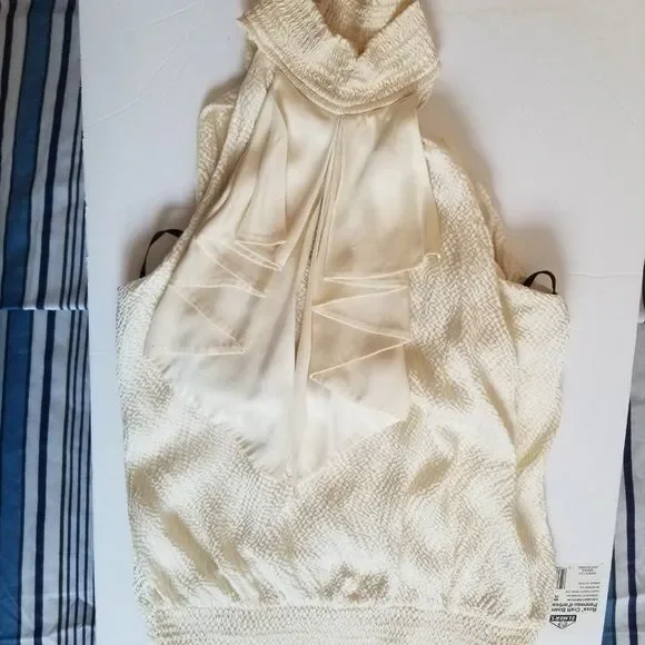 Halter Ruffle Front Tie Blouse - Picture 3 of 4